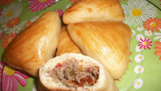 Esfiha de carne temperada