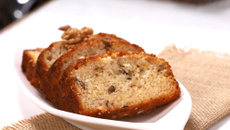 Bolo de nozes e açúcar mascavo sem ovos