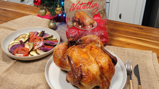 Frango assado com ratatouille de legumes