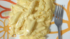 Macarrão ao molho cheddar