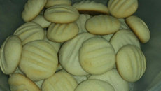 Biscoito de maisena com leite condensado