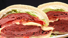 Sanduíche de mortadela rápido e diferente