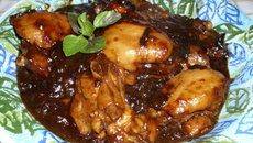 Frango na cerveja preta