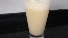 Suco de maracujá com leite