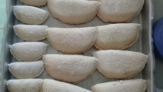 Risole sem leite  ou enroladinho de salsicha