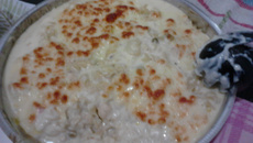 Macarrão ao molho cremoso com frango