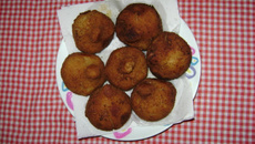 Coxinha fácil de galinha