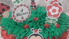 Bolo de mêsversario