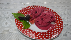 Sorvete prático de Amora