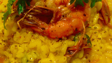 Risoto de camarão de restaurante