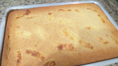 Bolo de milho com queijo branco