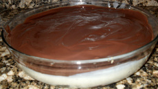 Sobremesa de maçã com iogurte de chocolate