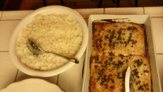 Salmão ao molho de alcaparras