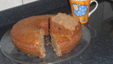 Bolo de canela com maçã