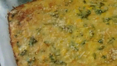 Torta de milho verde, cenoura e agrião