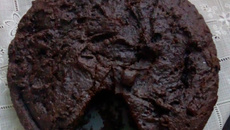 Bolo integral de chocolate amargo