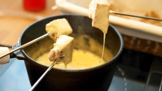 Fondue de queijo super econômico