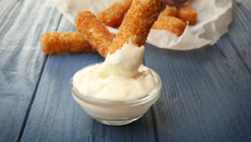 Molho de queijo ralado (fácil e maravilhoso)