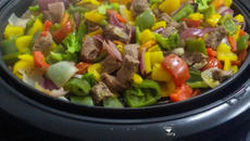 Alcatra com legumes ao molho de cerveja