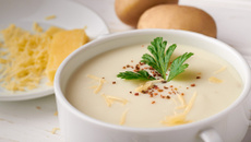 Sopa de queijo com requeijão