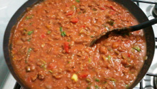 Chili mexicano com vinagrete de coentro