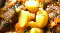 Ponta de peito na panela de pressão