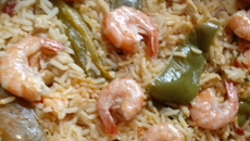 Arroz especial com camarão e frango 