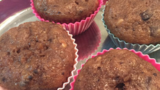 Muffin de banana com chocolate