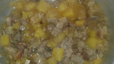 Quibebe com resto de costela assada