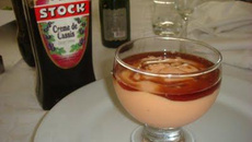 Creme de mamão com cassis e sorvete de creme - Romerlini