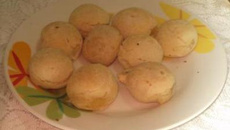 Pão de queijo mineiro saboroso