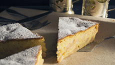 Bolo de fubá com maçã