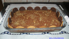 Pavê de nozes com mousse de chocolate