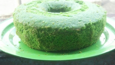 Bolo de folhas de brócolis