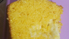 Bolo de milho com queijo 