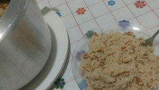 Arroz com feijão na panela de pressão