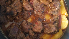Carne de panela com batata deliciosa
