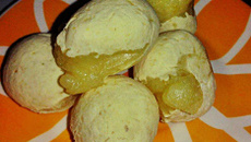 Bolo de queijo vegano