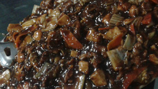 Yakisoba simples de legumes e carne