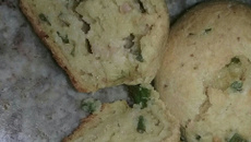 Broa de fubá temperada da Rosinha