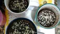 Bolo de caneca de micro-ondas