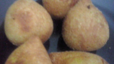 Coxinha com massa de leite