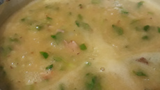 Caldo de mandioca