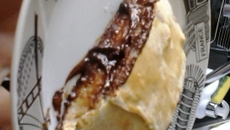 Calzone de banana e chocolate