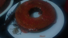 Bolo cremoso e crocante de goiaba