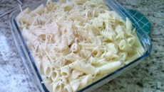 Penne cremoso com ervas