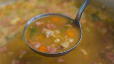 Caldo de mocotó