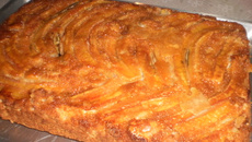 Torta de banana caramelada fácil