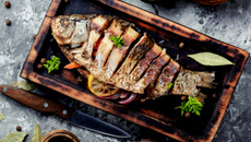 Tilápia à folhagem