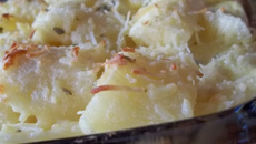 Mandioca gratinada